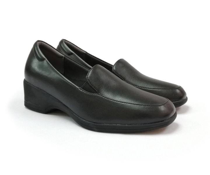 STEPCARE - Health Footwear: SC6024 Women Uniform/ Pro/ Nurse Shoes (Black)